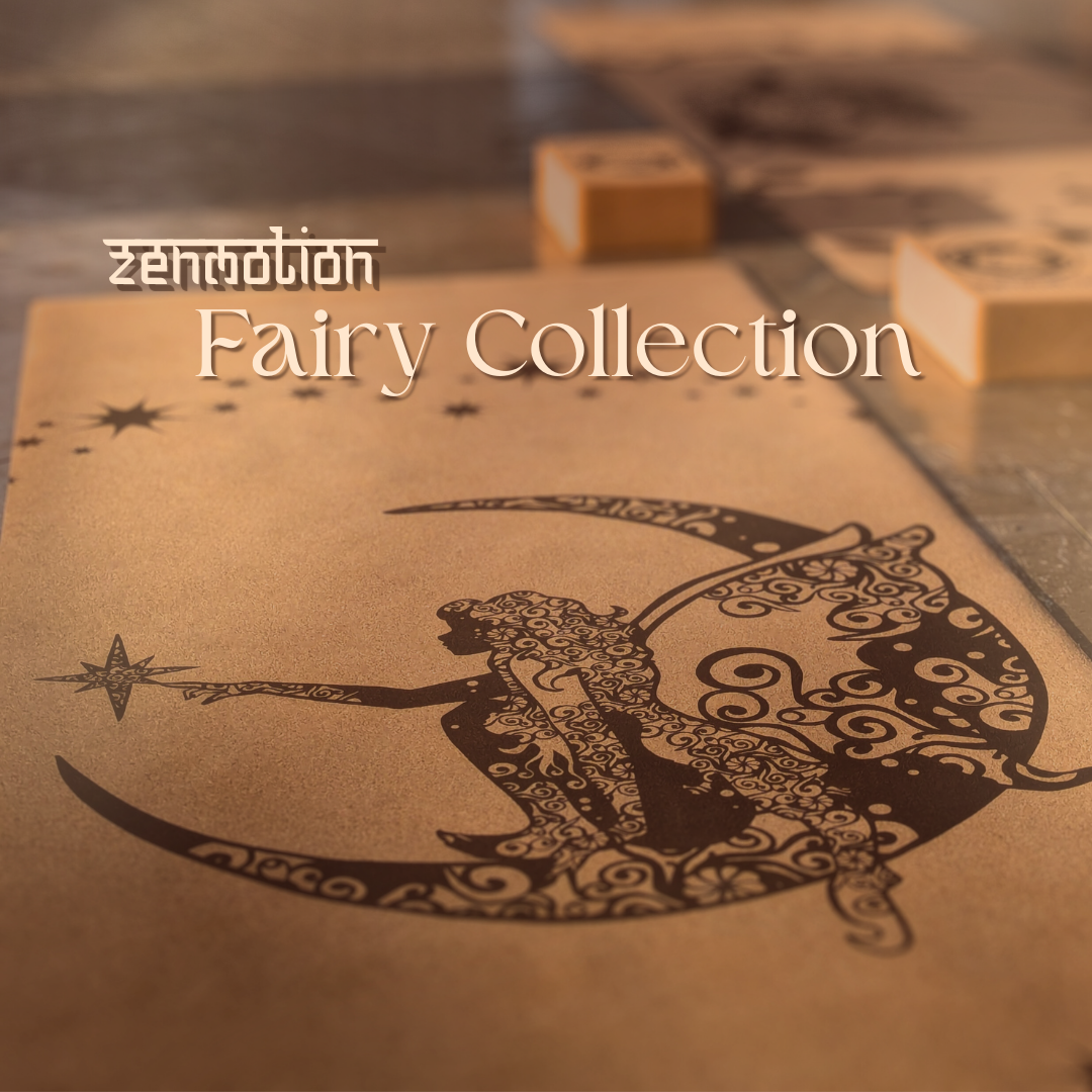 Tapis en liège Fairy Night de ZenMotion. Inspiré par l'univers enchanté des fées. Tapis de yoga écologique allie élégance et fonctionnalité. Idéal pour le Yin Yoga ou la méditation. Couverture de la collection Fairy. Cliquez pour découvrir la collection.